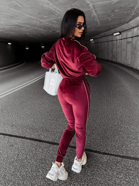 Welurowy komplet damski OLAVOGA DRESSY bordo - maWer Fashion