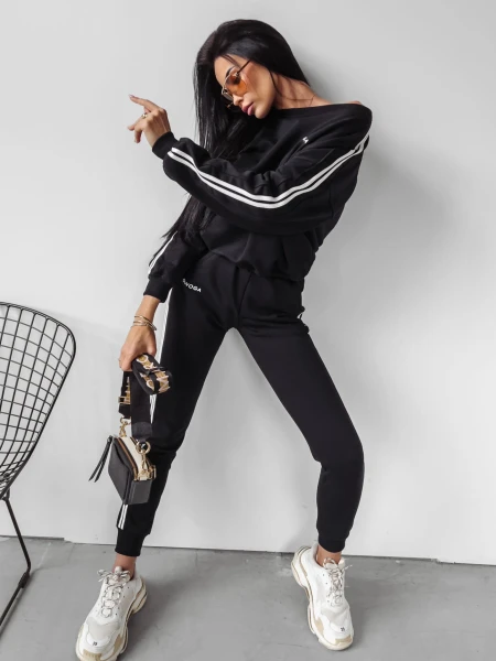 Komplet damski OLAVOGA STRIPES 2024 czarny  - maWer Fashion