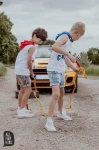 T-shirt chłopięcy bez rękawów z kapturem ALL FOR KIDS biało - niebieski