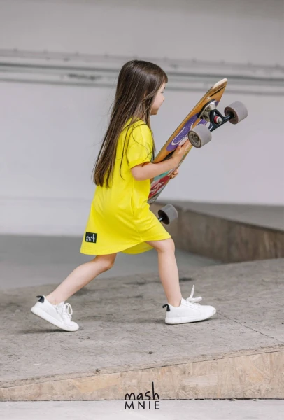 T-shirtowa sukienka MASH MNIE neonowo żółta - maWer Fashion