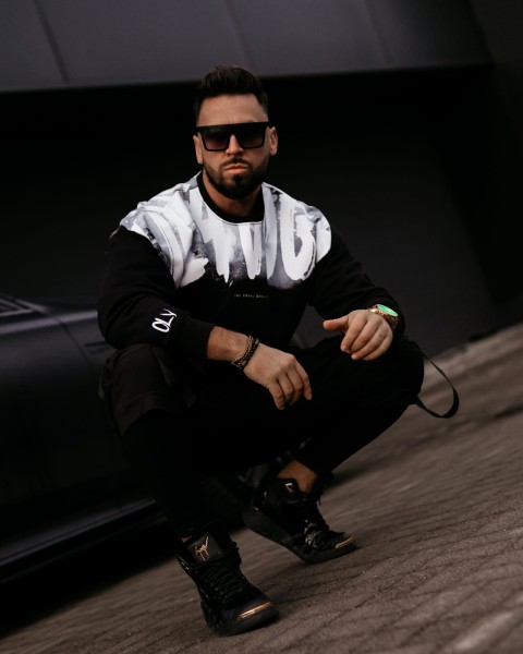 Bluza męska OLAVOGA GRAFFITI 2024 czarna  -  maWer Fashion