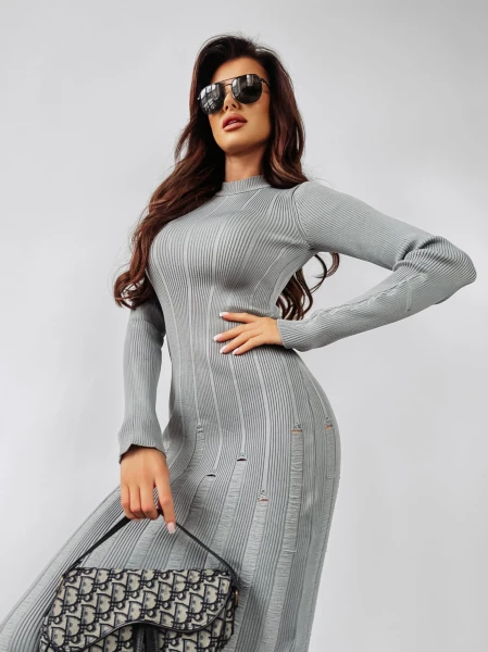 Sukienka OLAVOGA BITSY 2024 szara  –  maWer Fashion