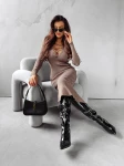 Sukienka OLAVOGA KIMI 2024 brąz  –  maWer Fashion