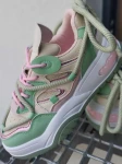 Buty sneakersy damskie z ozdobną sznurówką