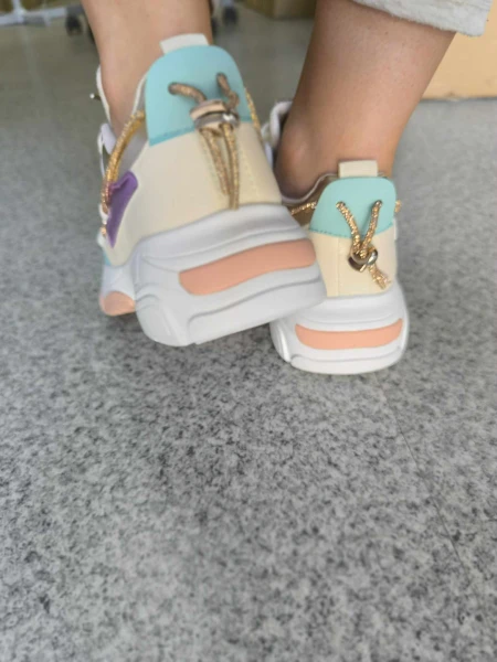 Buty sneakersy damskie z ozdobnym sznurowaniem LY80 - mawer Fashion