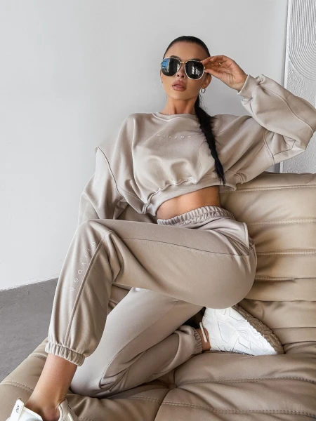 Komplet damski OLAVOGA TIPSY 2025 beżowy - maWer Fashion