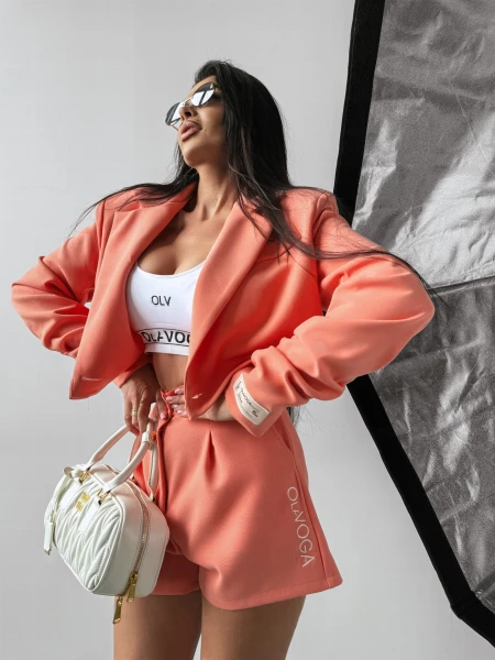 Spodenki damskie OLAVOGA TINTO 2025 koralowe - maWer Fashion