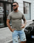 T-shirt męski OLAVOGA SHADOW LUXE 2025 khaki - maWer Fashion