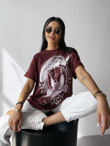 T-shirt damski OLAVOGA MARA 2025 bordo - maWer Fashion