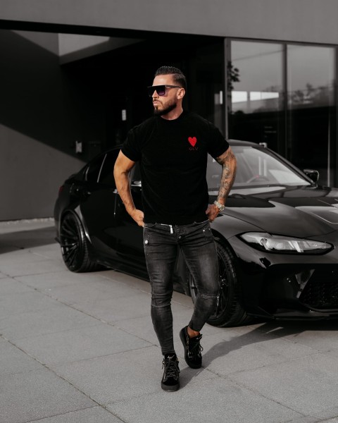 Dzianinowy t-shirt męski OLAVOGA LUV 2025 czarny - maWer Fashion