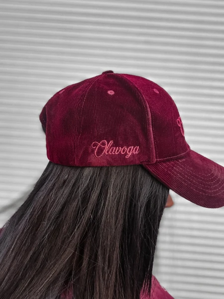 Czapka damska OLAVOGA VIROIC 2025 bordo - maWer Fashion