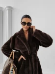 Płaszcz damski OLAVOGA MINO 2025 brąz - maWer Fashion