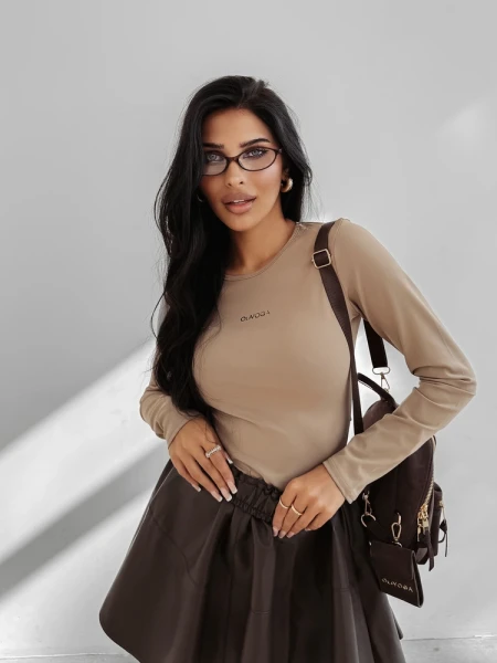 Bluzka damska OLAVOGA SIMBI 2025 cappucino - maWer Fashion