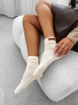 Skarpetki damskie OLAVOGA TOLEDO 2025 ecru - maWer Fashion
