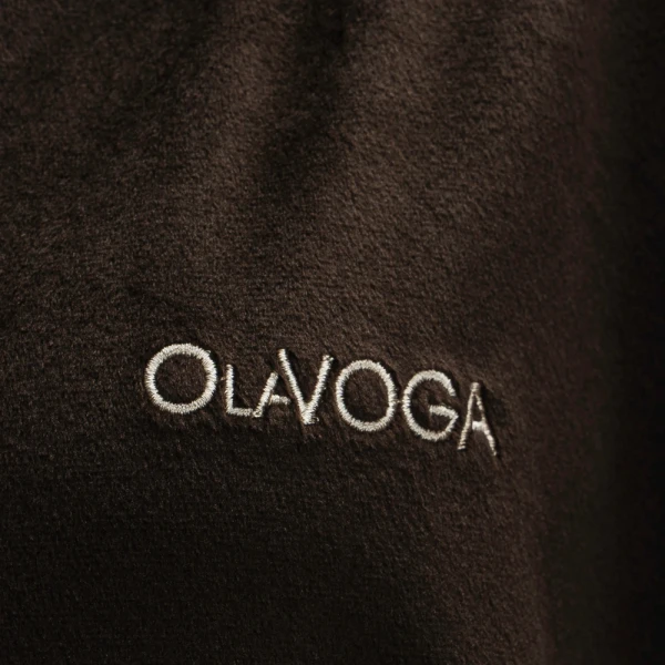 Welurowy komplet damski OLAVOGA VELVET WOOD 2025 brąz - maWer Fashion