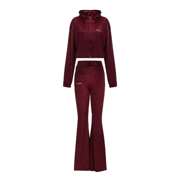 Welurowy komplet damski OLAVOGA VELVET WOOD 2025 bordo - maWer Fashion