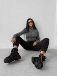 Bluzka damska OLAVOGA COREFIELD 2025 czarna z beżem - maWer Fashion