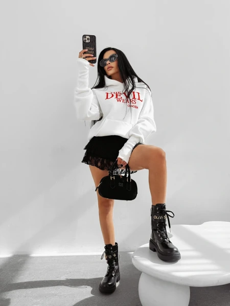 Bluza damska OLAVOGA SASSY MUSE 2025 ecru - maWer Fashion