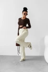 Bluzka damska OLAVOGA ROSETT 2025 brąz - maWer Fashion