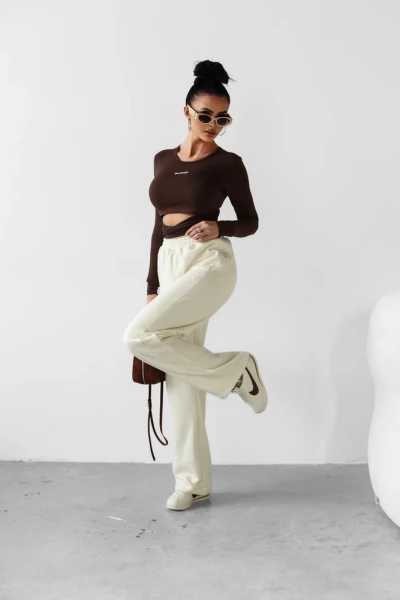 Bluzka damska OLAVOGA ROSETT 2025 brąz - maWer Fashion