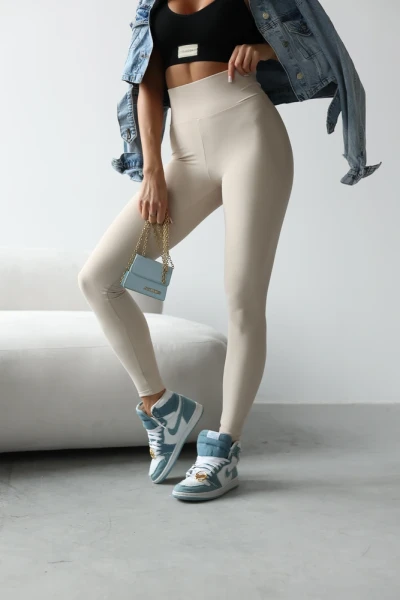 Legginsy damskie OLAVOGA LARIX 2025 beżowe - maWer Fashion