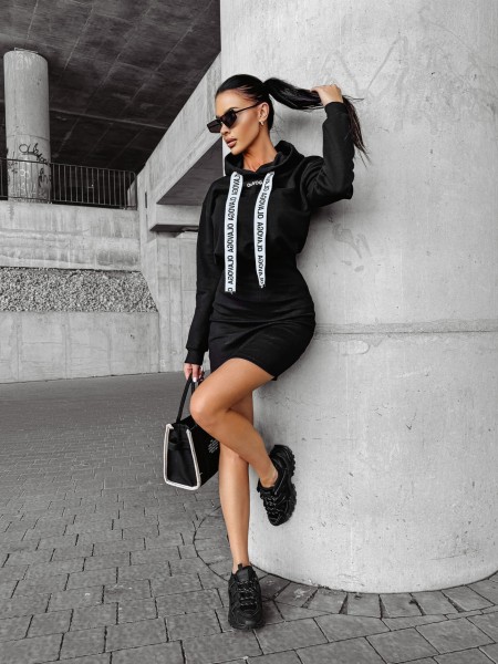 Sportowa sukienka damska OLAVOGA EVORA czarna - maWer Fashion