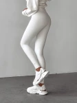 Legginsy damskie OLAVOGA ALJA 2025 ecru - maWer Fashion