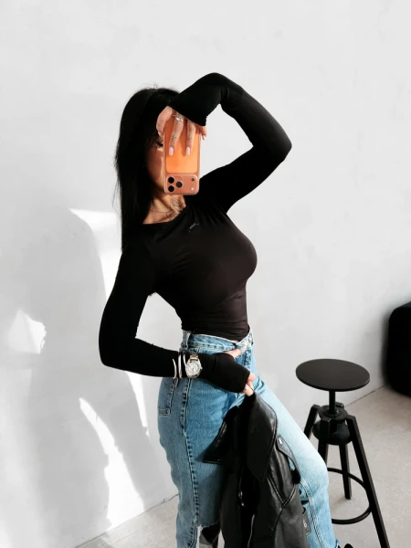 Bluzka damska OLAVOGA NELA 2026 czarna - maWer Fashion