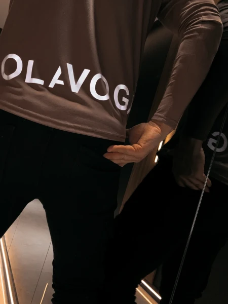 Bluzka męska longsleeve OLAVOGA ZURI 2026 cappuccino - maWer Fashion
