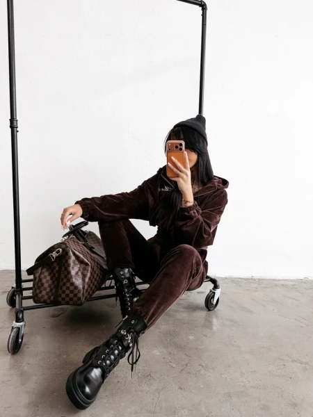 Komplet damski OLAVOGA PRISM 2026 brąz - maWer Fashion