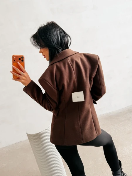 Marynarka damska OLAVOGA HUSH 2026 brąz - maWer Fashion