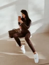 Komplet damski OLAVOGA EASILY 2026 brąz - maWer Fashion
