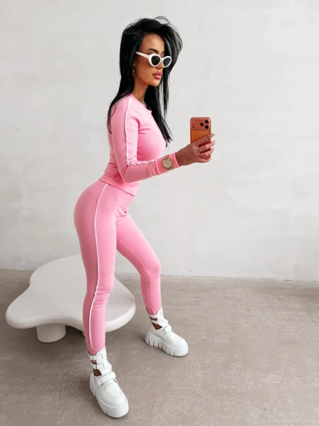 Komplet damski OLAVOGA EASILY 2026 różowy - maWer Fashion