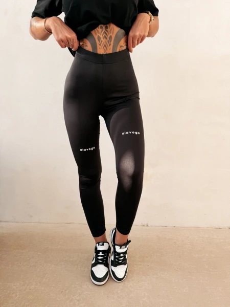 Legginsy damskie OLAVOGA TACTILE 2026 czarne - maWer Fashion