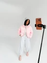 Kurtka damska OLAVOGA YUE SPRING 2026 róż - maWer Fashion