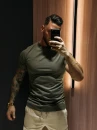 T-shirt męski OLAVOGA SKYJUE 2026 khaki - maWer Fashion