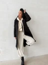 Płaszcz damski OLAVOGA FONAJ 2026 czarny - maWer Fashion