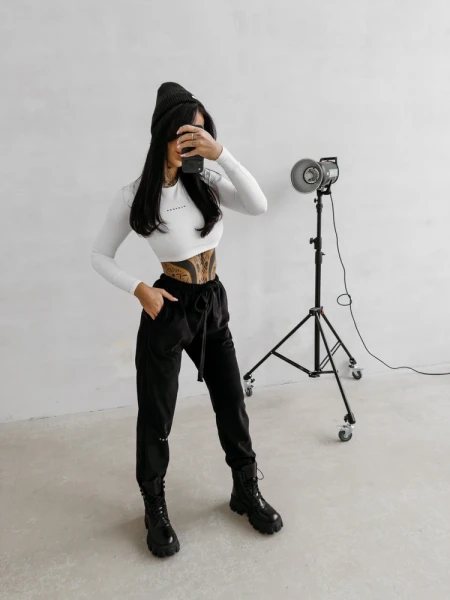 Spodnie damskie OLAVOGA NESA 2026 czarny - maWer Fashion