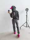 Welurowy komplet damski OLAVOGA AVONI 2026  grafitowy - maWer Fashion
