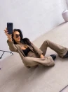 Komplet damski OLAVOGA MIO 2026 jasny brąz - maWer Fashion