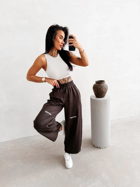 Spodnie damskie OLAVOGA NEST 2026 brąz - maWer Fashion