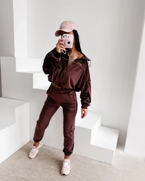 Komplet damski OLAVOGA RIFMO 2026 brąz - maWer Fashion