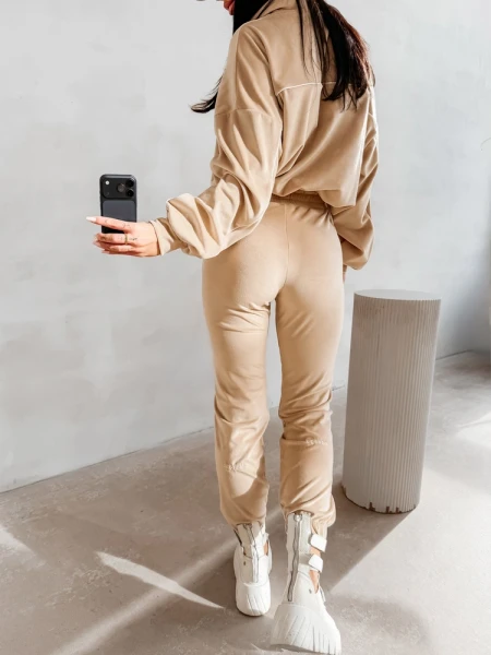 Komplet damski OLAVOGA RIFMO 2026 beżowy - maWer Fashion