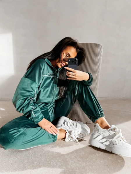 Komplet damski OLAVOGA RIFMO 2026 zielony - maWer Fashion