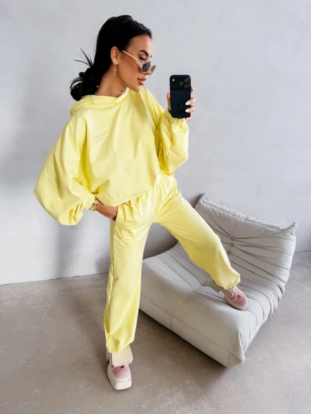Komplet damski OLAVOGA ZESTY 2026 żółty - maWer Fashion