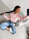 Sweter damski OLAVOGA ZAIO 2026 pudrowy róż - maWer Fashion