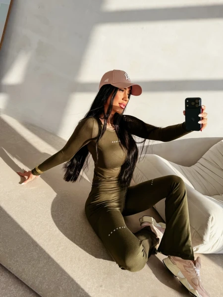 Komplet damski OLAVOGA UNWIND 2026 khaki - maWer Fashion