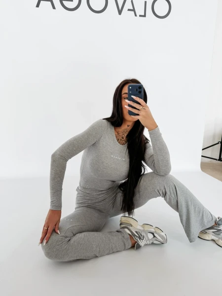 Komplet damski OLAVOGA UNWIND 2026 szary - maWer Fashion
