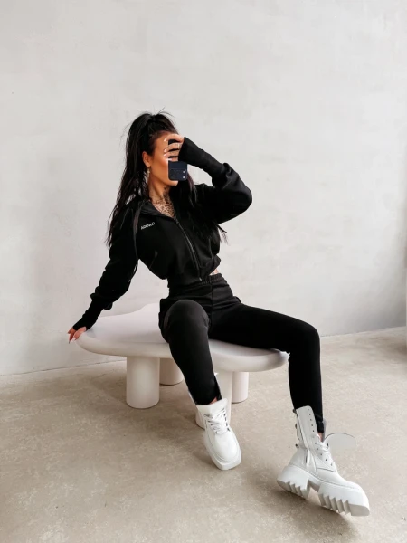 Komplet damski OLAVOGA ELISTA 2026 czarny - maWer Fashion