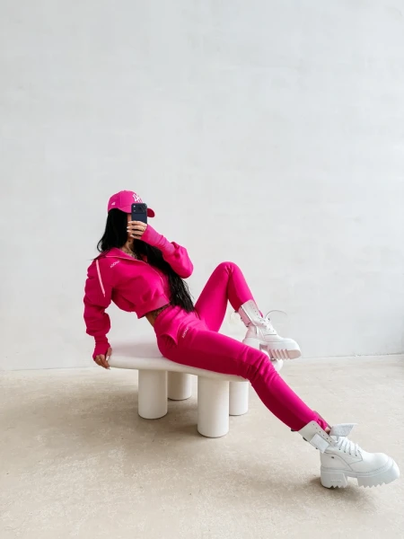 Komplet damski OLAVOGA ELISTA 2026 fuksja - maWer Fashion